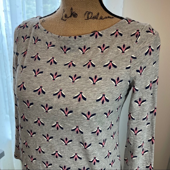 LOFT bee print quarter sleeves T - Picture 2 of 8